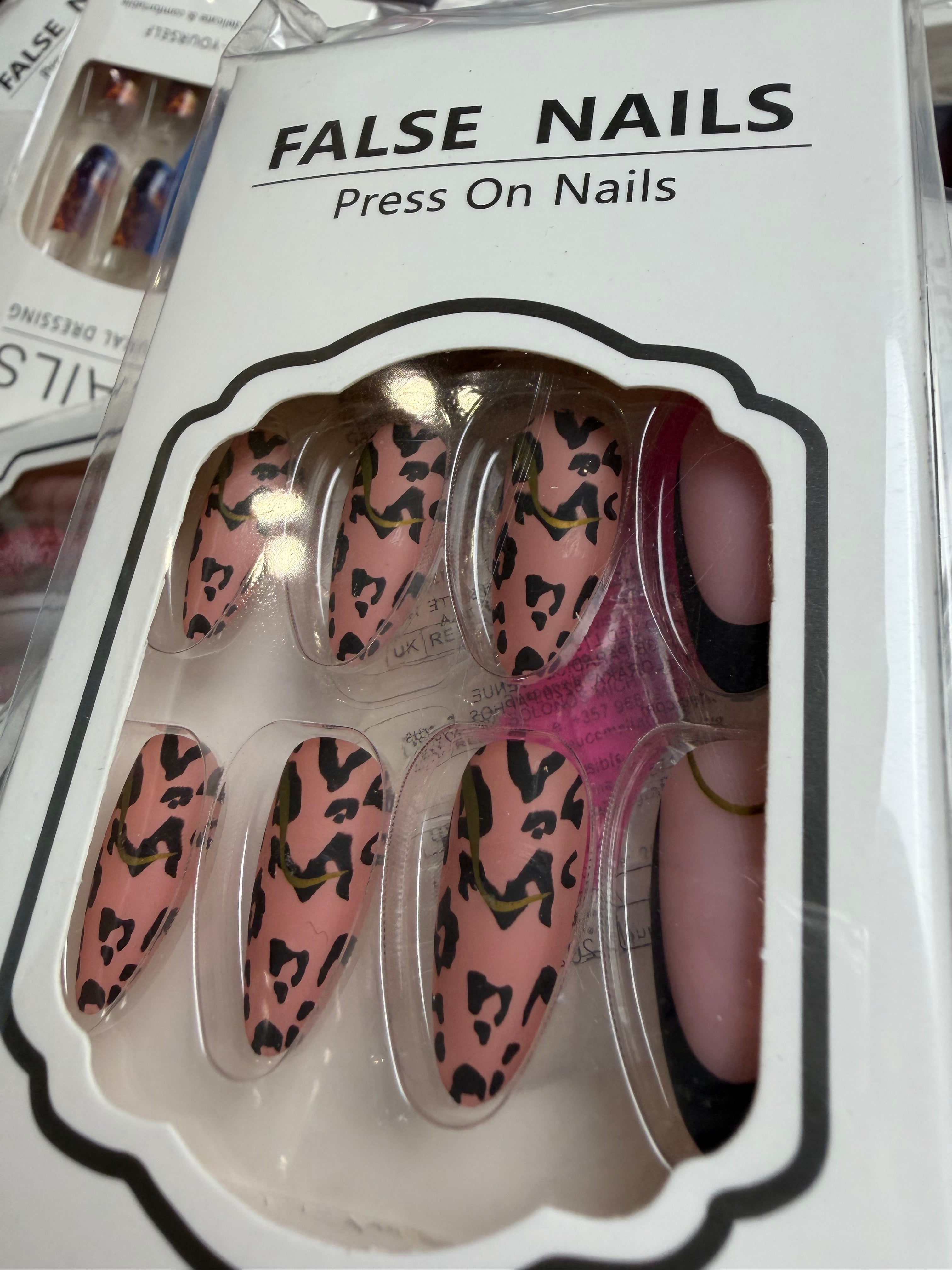 Pack of 15 Sets Artificial Nails Deal