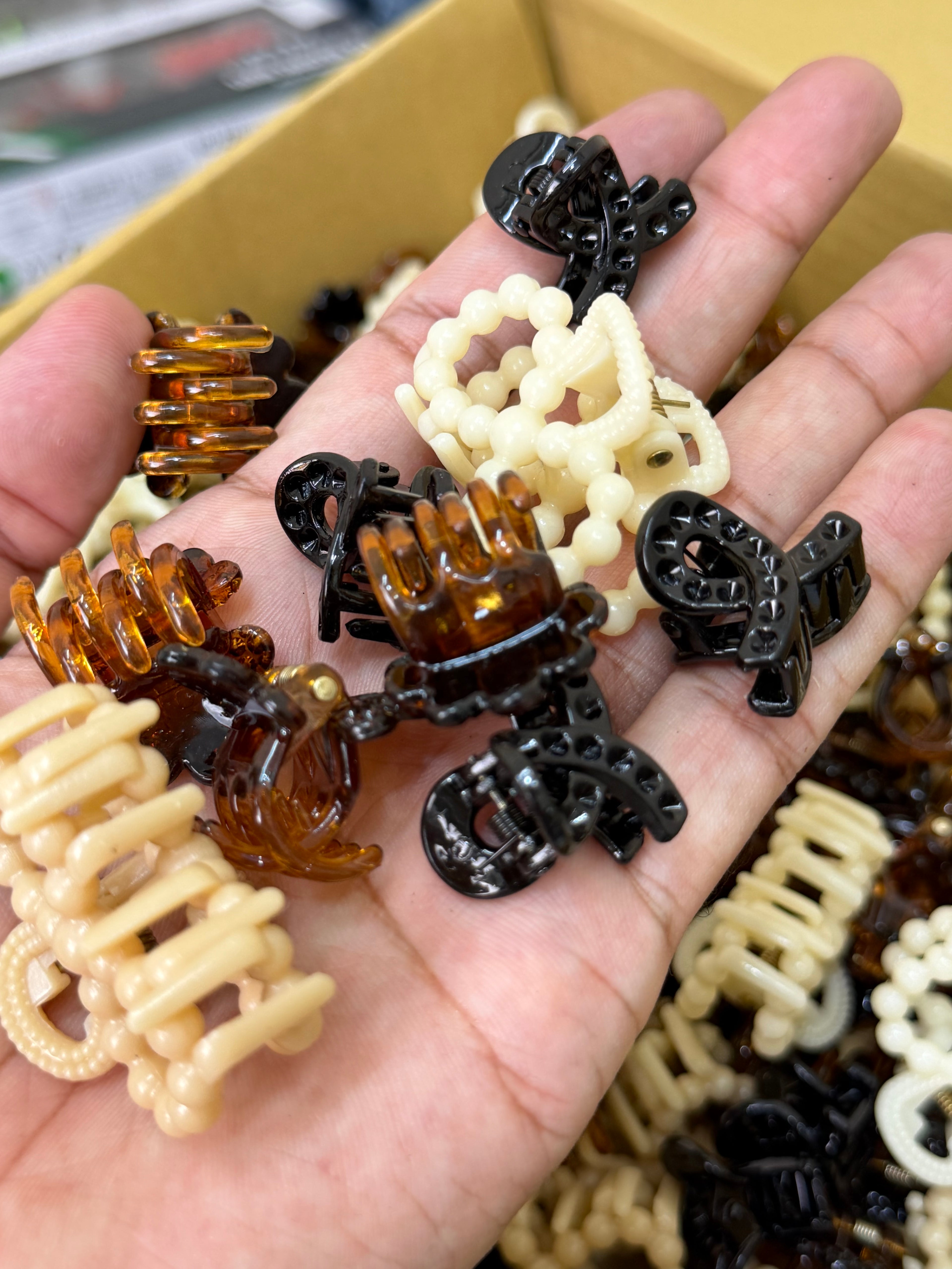 150 pcs Mini Hair Catchers Deal